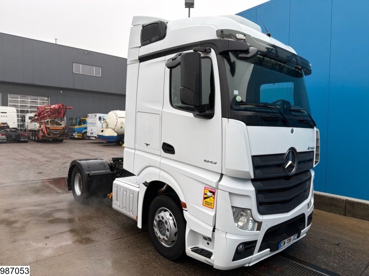 Mercedes Actros 1843