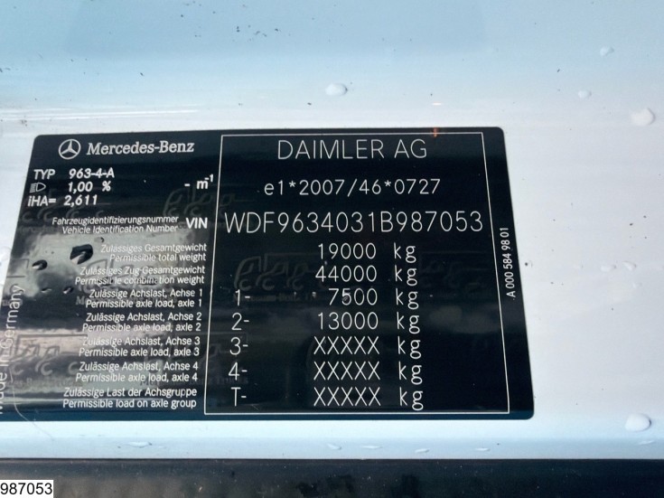 Mercedes Actros 1843