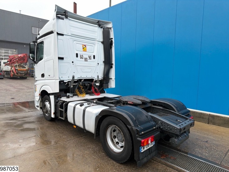 Mercedes Actros 1843