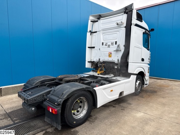 Mercedes Actros 1845