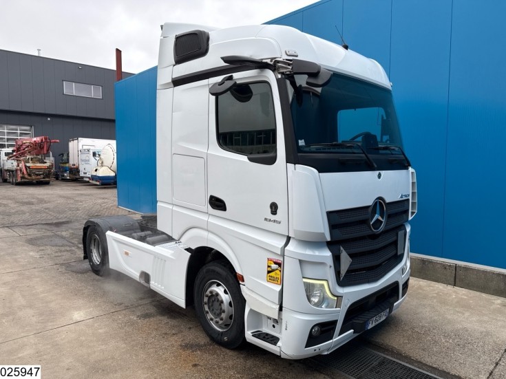 Mercedes Actros 1845