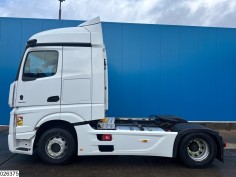 Mercedes Actros 1845