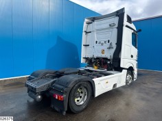 Mercedes Actros 1845