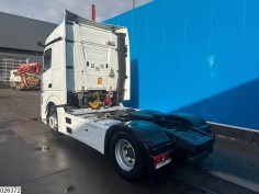 Mercedes Actros 1845