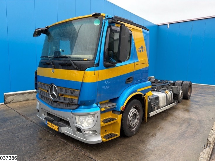 Mercedes Actros 2443