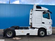 Mercedes Actros 1845