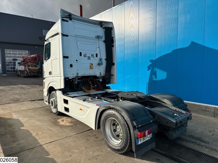 Mercedes Actros 1845