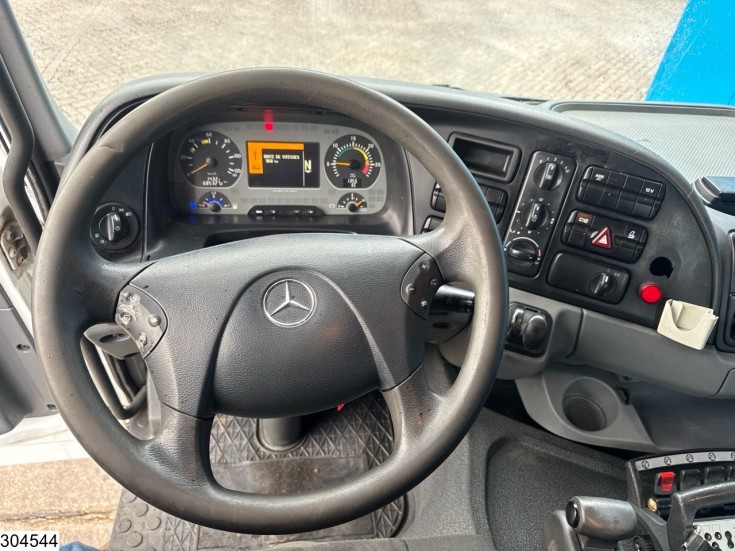 Mercedes Actros 1832