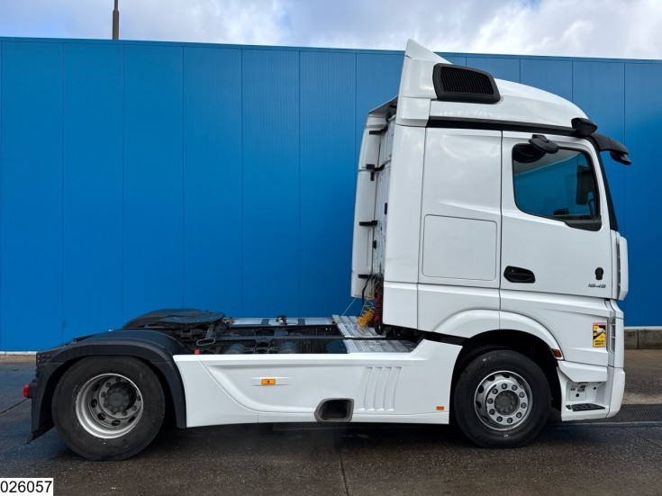 Mercedes Actros 1845