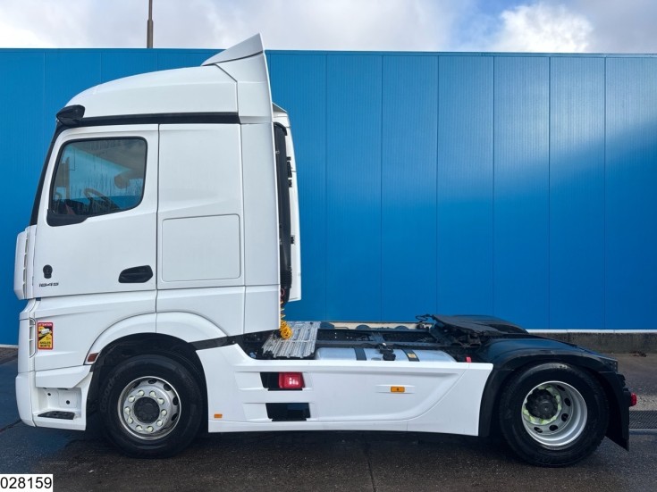 Mercedes Actros 1845