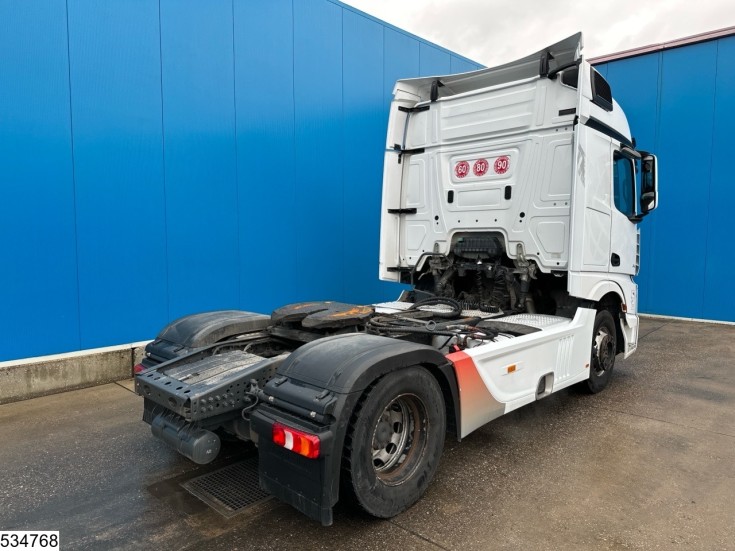 Mercedes Actros 1848