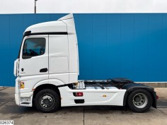 Mercedes Actros 1845