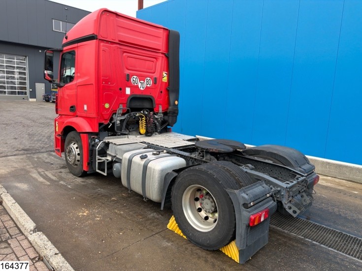 Mercedes Actros 1843