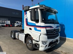 Mercedes Actros 1848