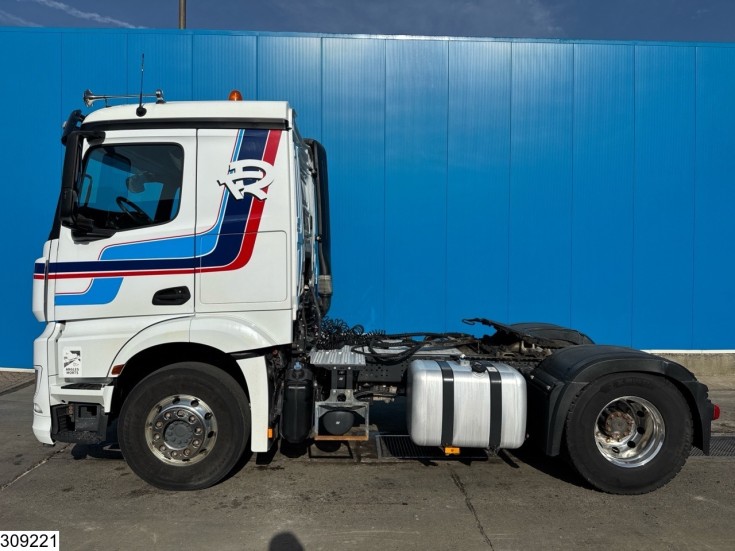 Mercedes Actros 1848