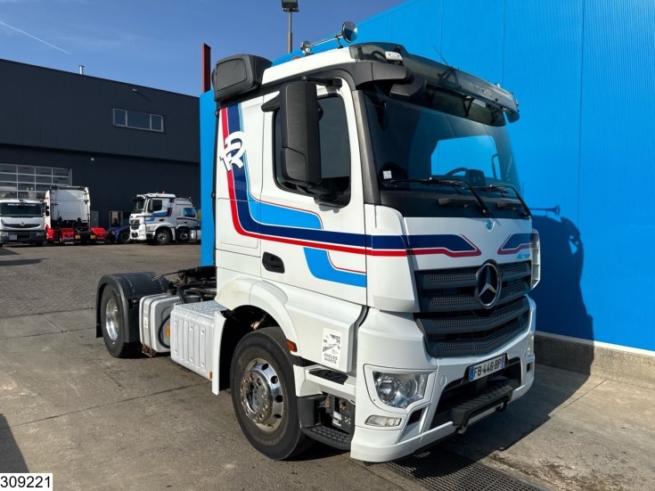 Mercedes Actros 1848
