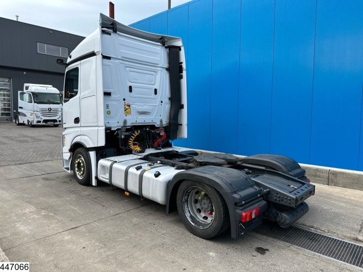 Mercedes Actros 1845