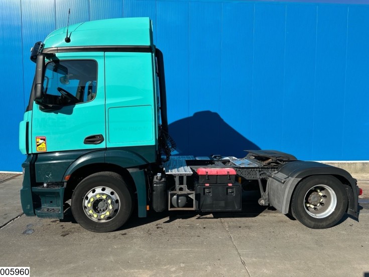 Mercedes Actros 1848