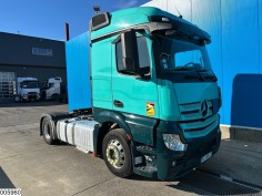 Mercedes Actros 1848