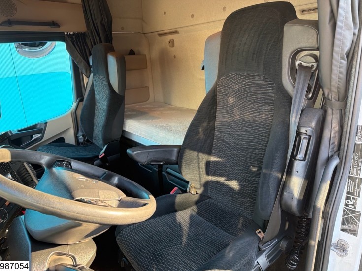 Mercedes Actros 1843