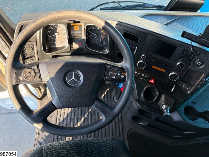 Mercedes Actros 1843