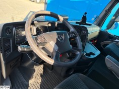 Mercedes Actros 1843
