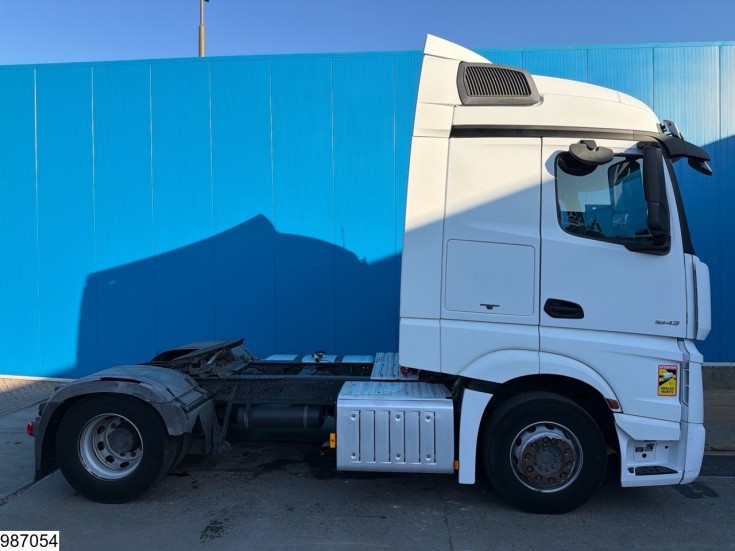 Mercedes Actros 1843