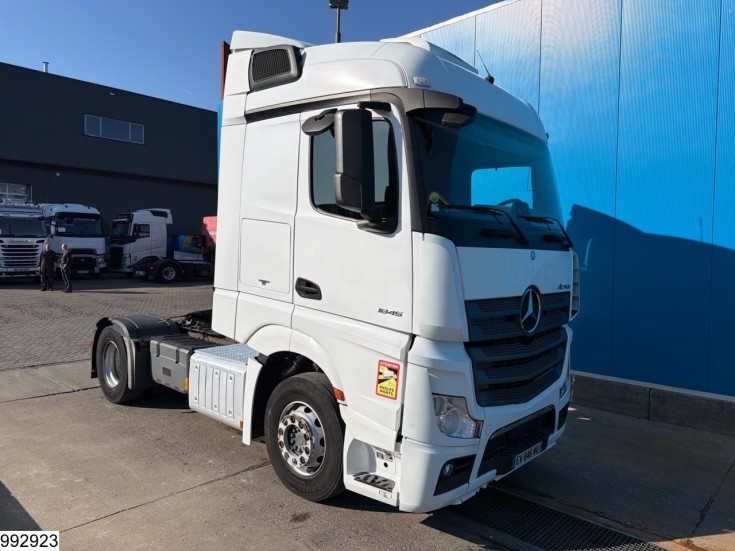 Mercedes Actros 1845