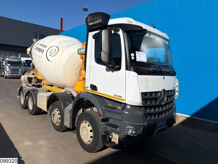 Mercedes Arocs 3236
