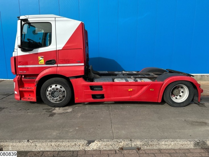 Mercedes Actros 1843