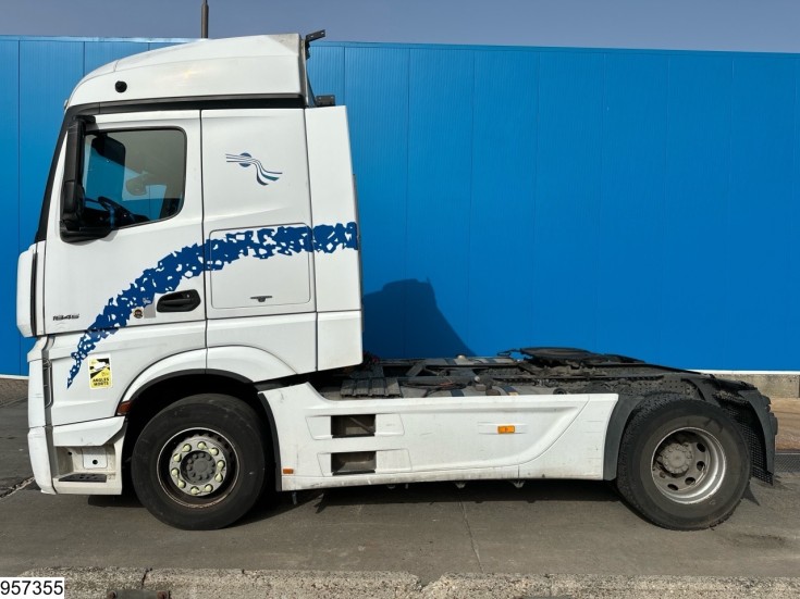 Mercedes Actros 1845