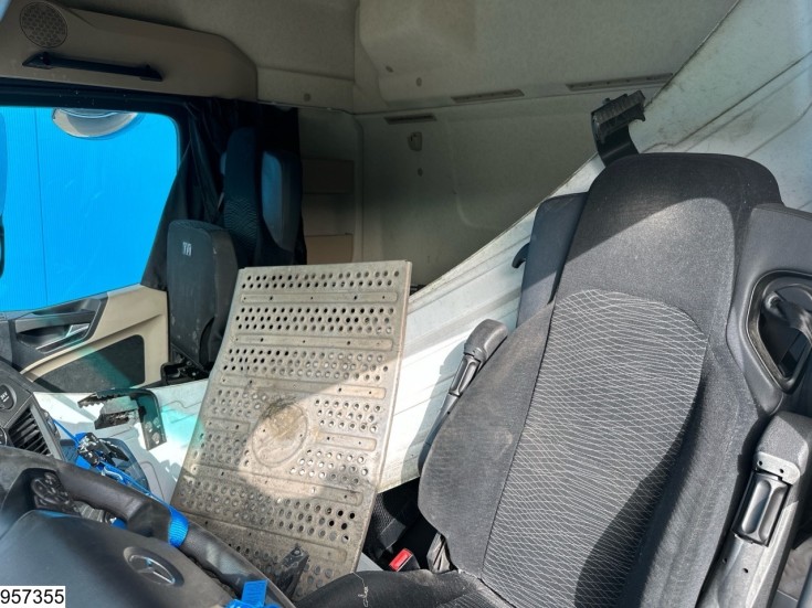 Mercedes Actros 1845