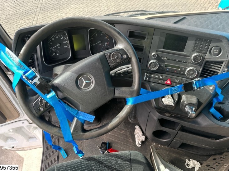 Mercedes Actros 1845