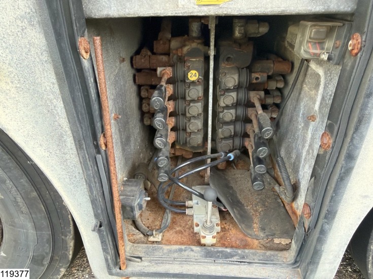 Mercedes Actros 1843