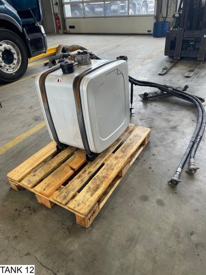 Afhymat Pump, tank and hydraulic hoses