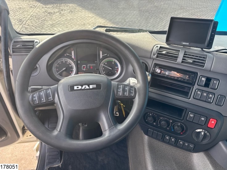 DAF CF 330