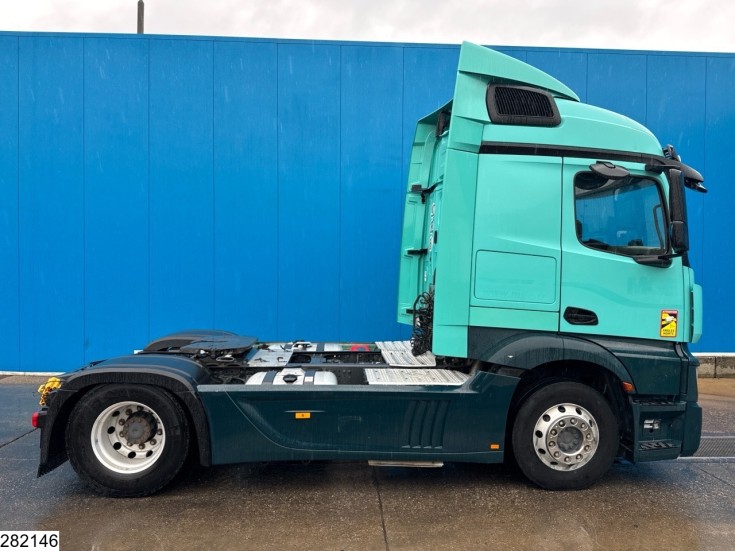 Mercedes Actros 1848