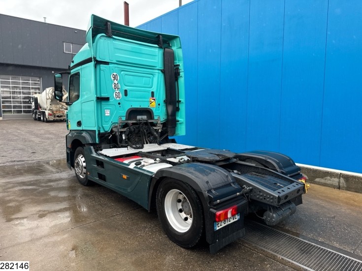 Mercedes Actros 1848