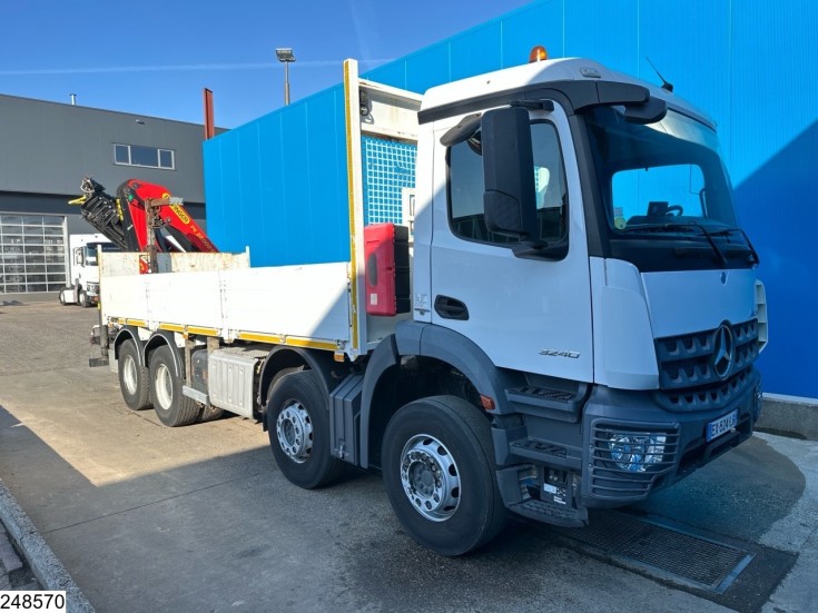 Mercedes Arocs 3240