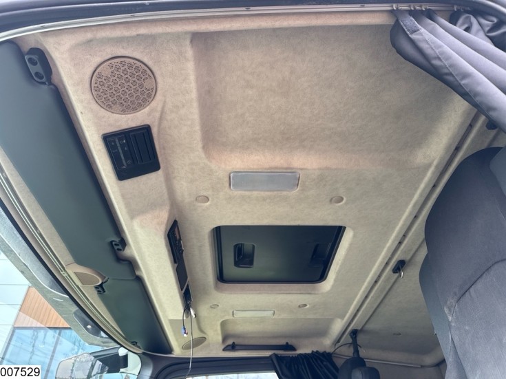 Mercedes Actros 1843