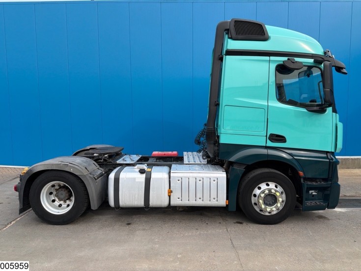 Mercedes Actros 1848