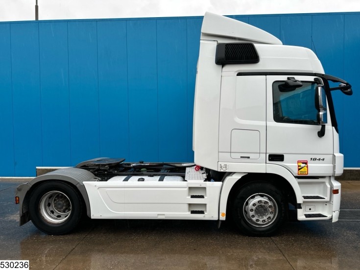 Mercedes Actros 1844