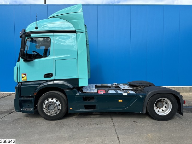 Mercedes Actros 1848