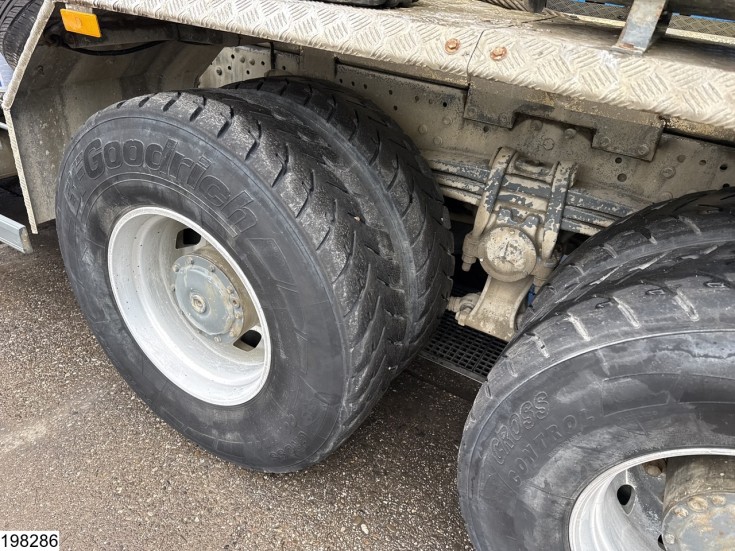 Mercedes Actros 3236