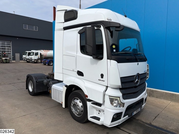 Mercedes Actros 1845