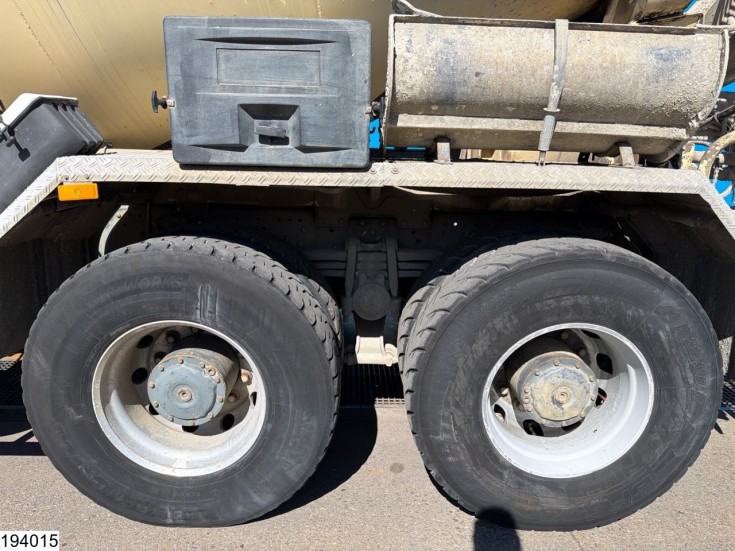 Mercedes Actros 3236