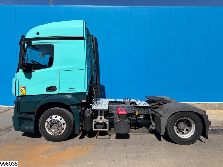 Mercedes Actros 1848