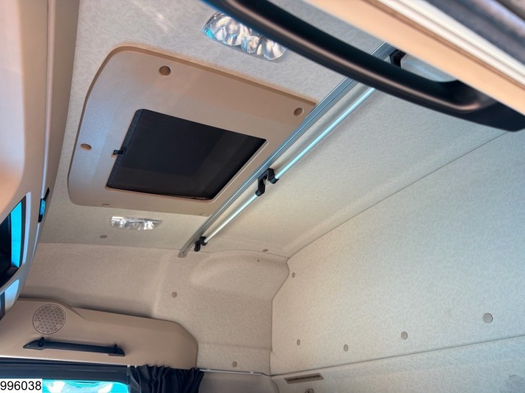 Mercedes Actros 1848