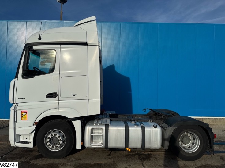 Mercedes Actros 1845