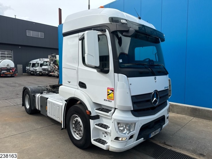 Mercedes Actros 1846